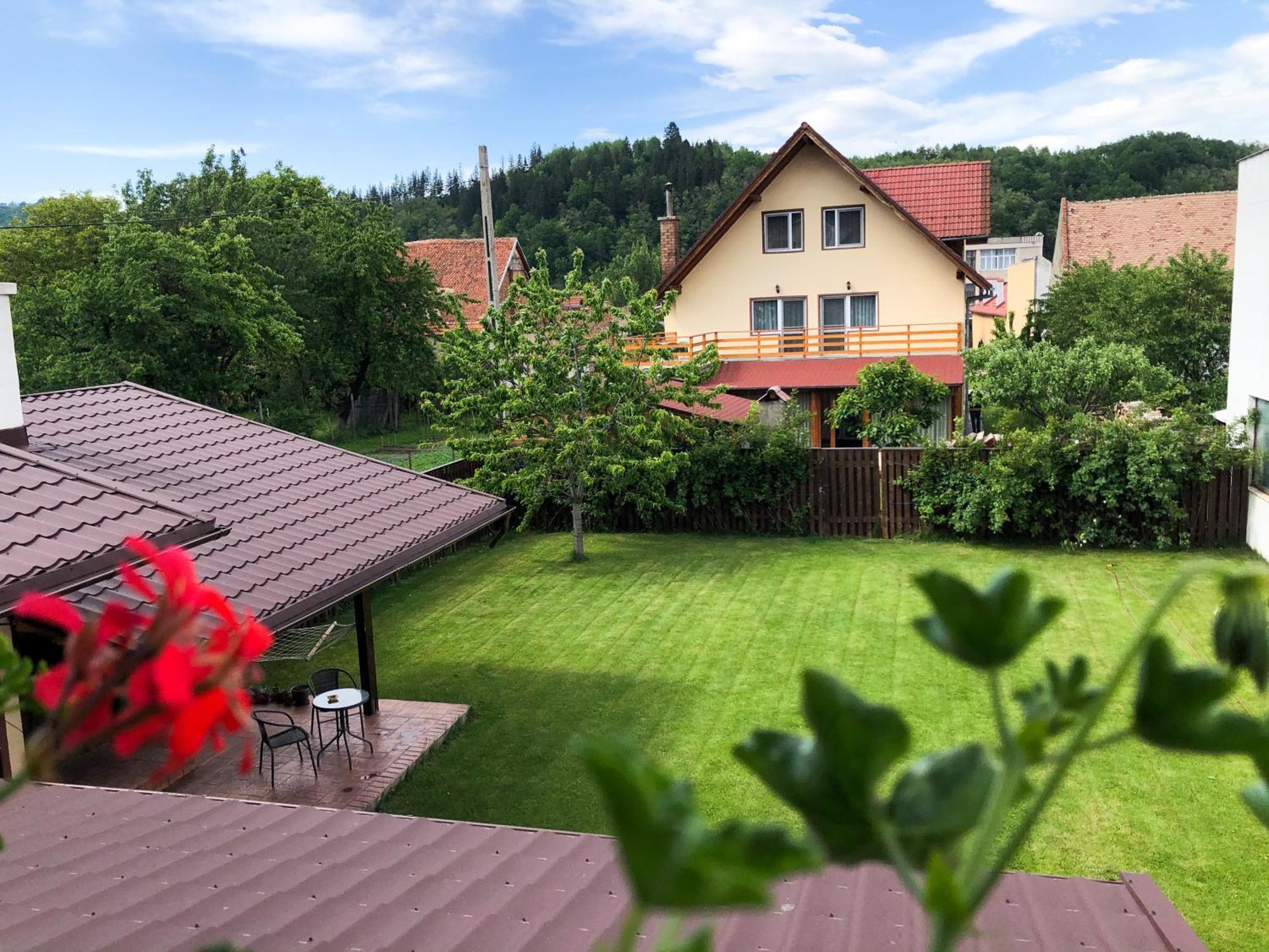 Pensiunea Aliart Zărneşti Zewnętrze zdjęcie